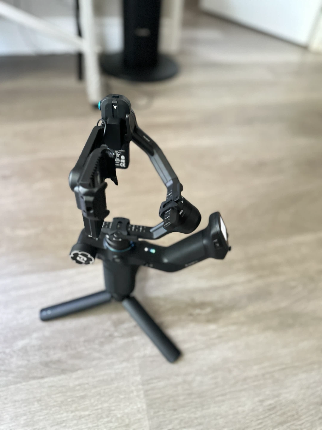 Scorpio mini 3 mobile Gimbal with Wireless mic Set