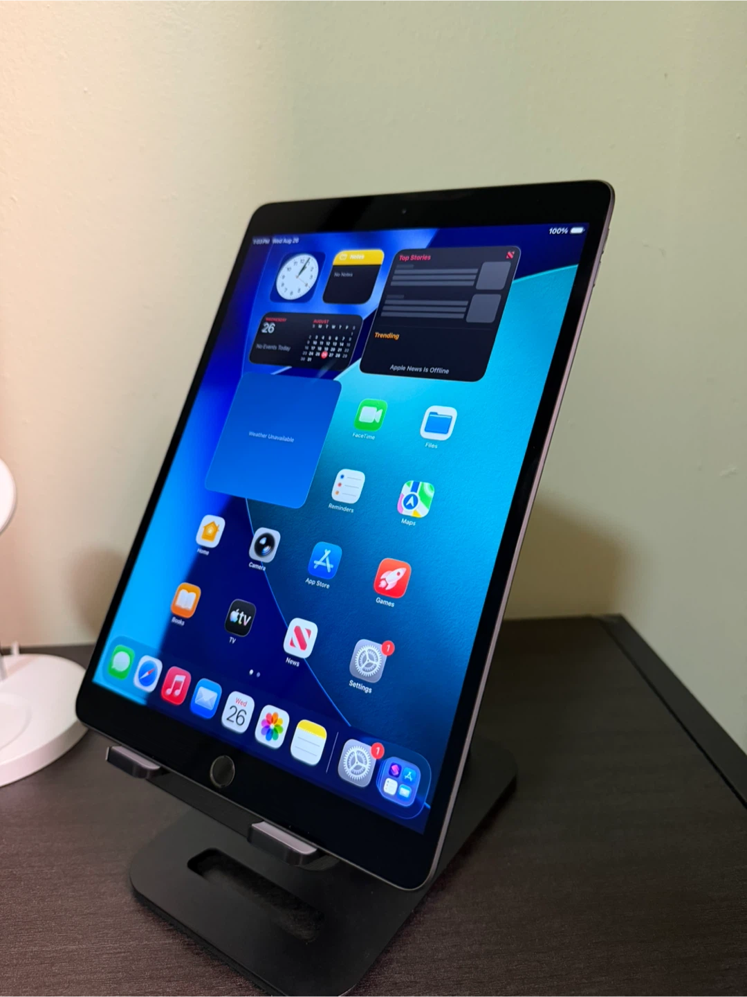 iPad Air 3rd Gen 10.5” (64GB)Wi-Fi – Excellent Condition - photo 2