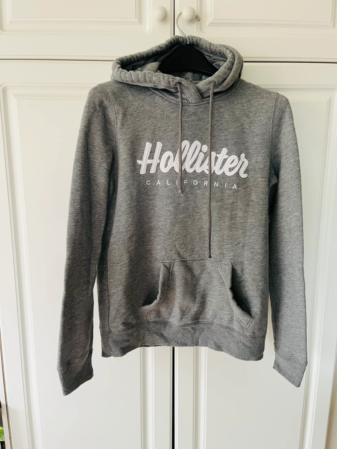 Men Hollister Grey (S) Hoodie Sweater - photo 2