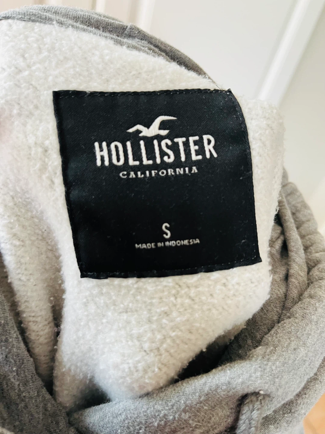 Men Hollister Grey (S) Hoodie Sweater - photo 5
