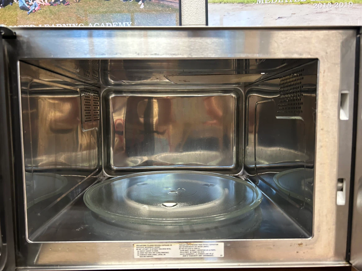 Sanyo Euro Touch Microwave Oven - photo 2