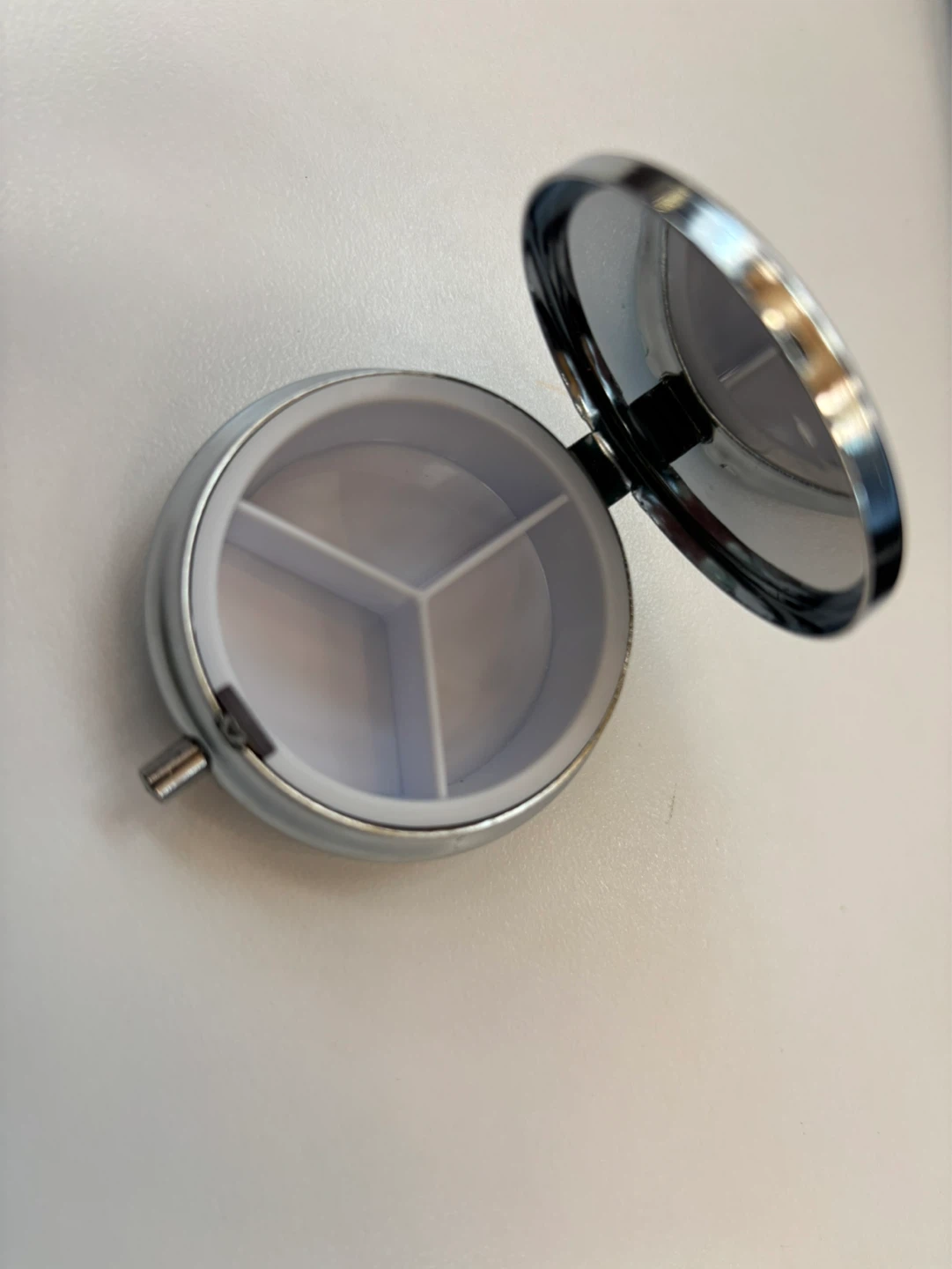 Round Pill Case with 3 Compartments - photo 2
