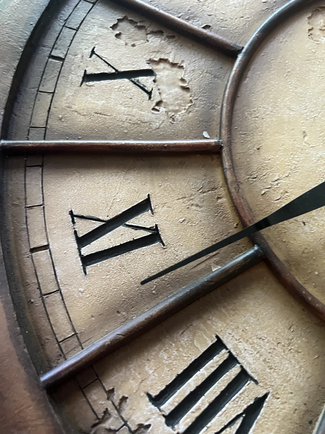 17.5 “ Rustic Roman Numeral Wall Clock - photo 5