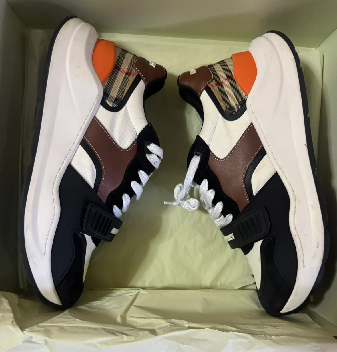 Burberry Sneakers - photo 2