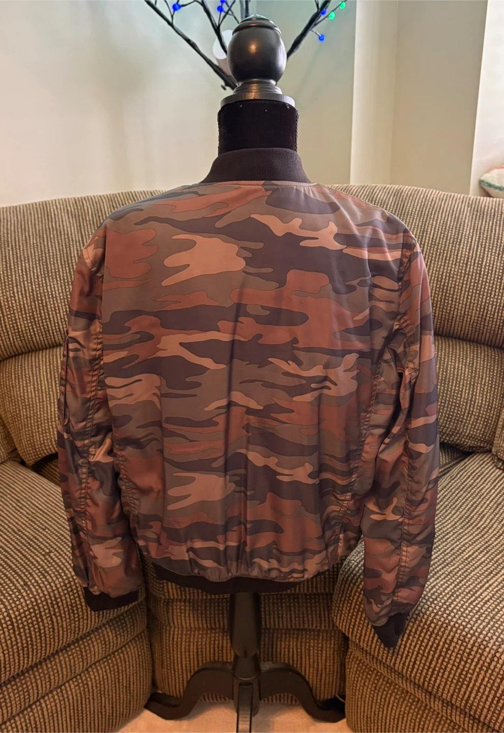 ✨✨American Eagle Outfitters Camo Bomber Jacket - photo 3