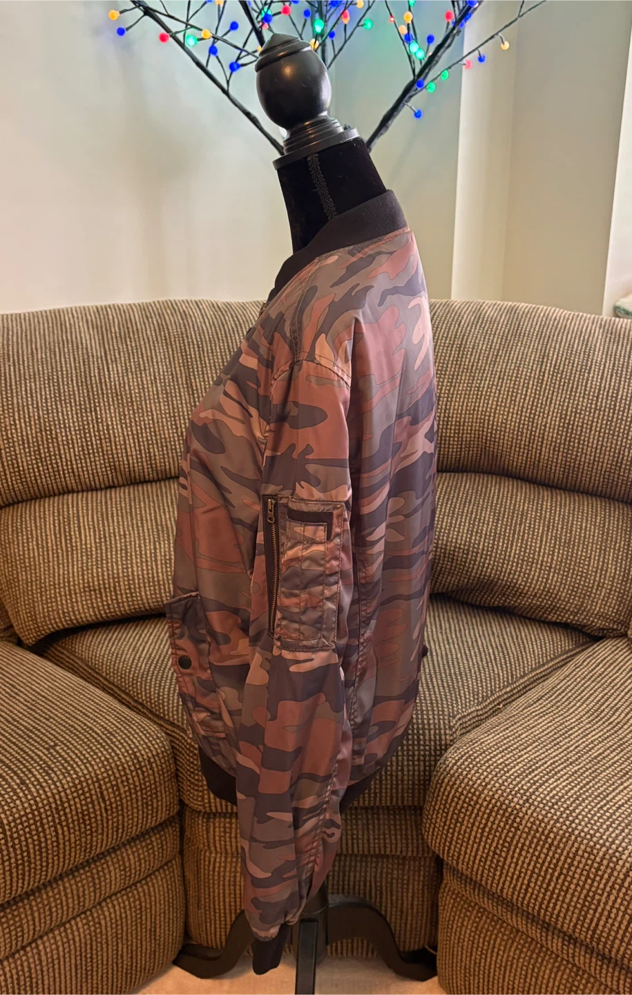 ✨✨American Eagle Outfitters Camo Bomber Jacket - photo 4