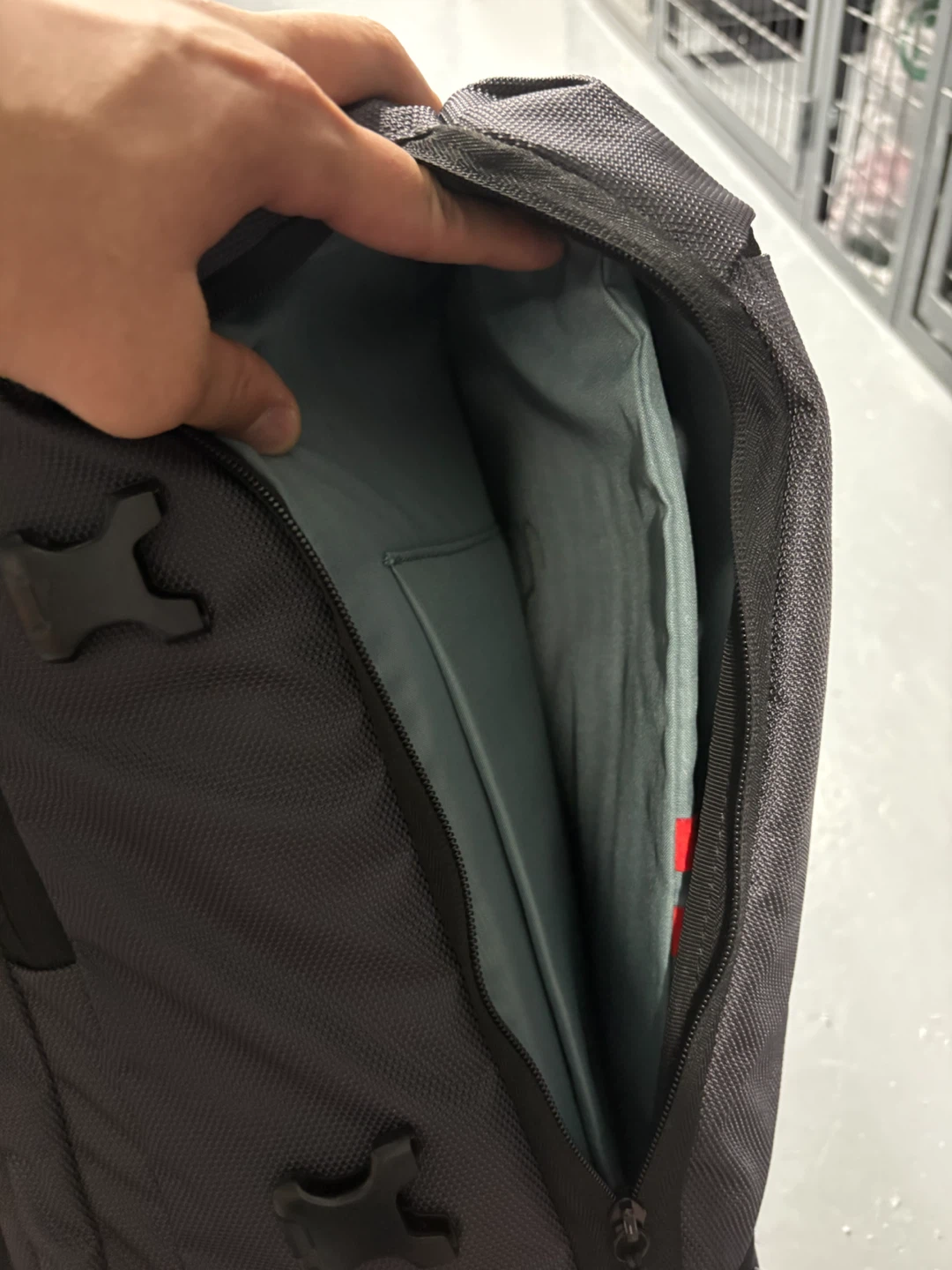 Manfrotto Manhattan Mover-50 Backpack - photo 4