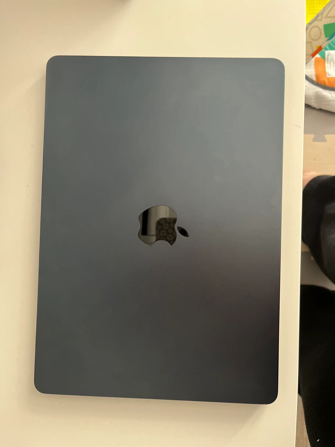 2022 Apple MacBook Air M2 - 8GB / 256GB - Midnight - photo 2