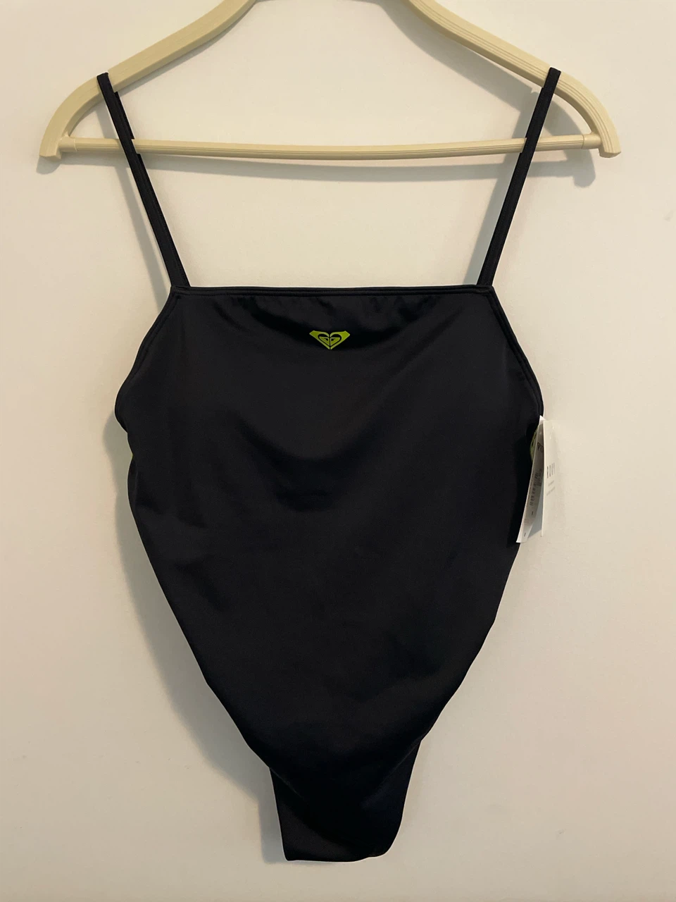 Calling all FASHIONISTAS … Roxy Black Swimsuit (NWT)