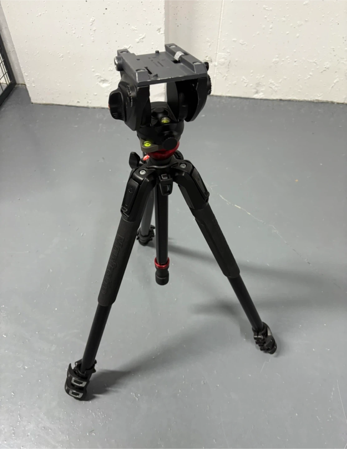 Manfrotto 190X Tripod - photo 2