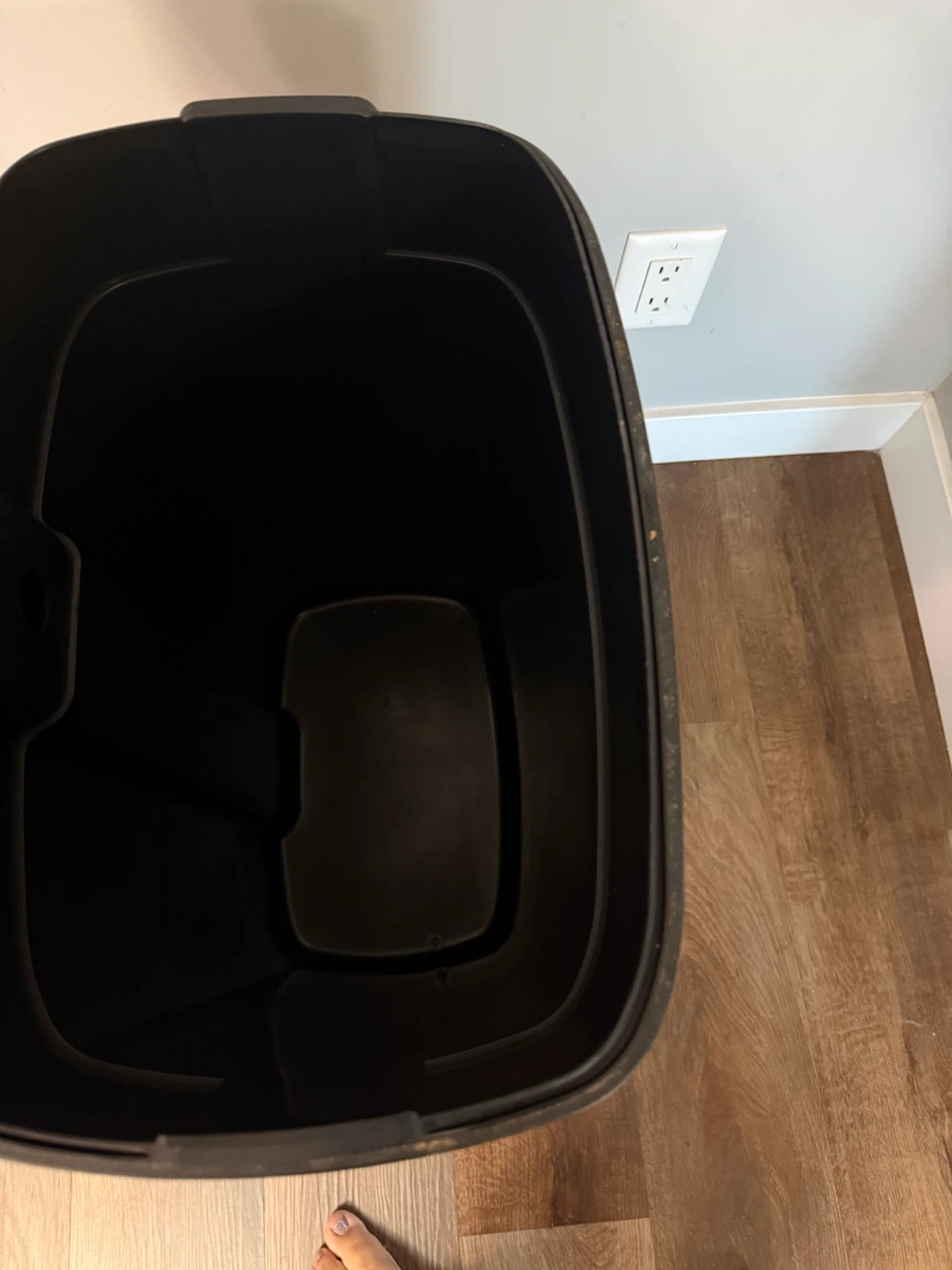 Stainless Steel Step Trash Can - photo 5