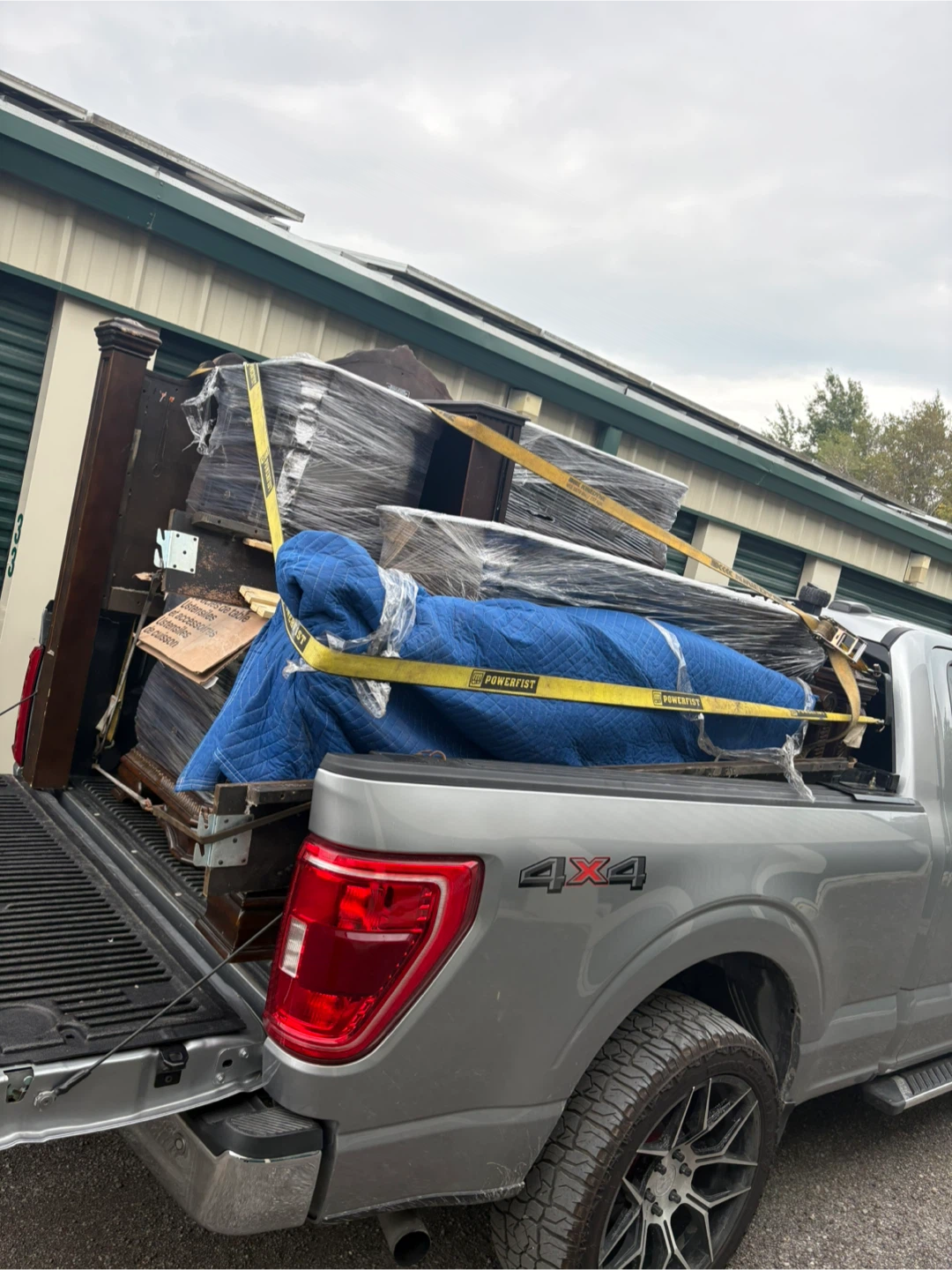 Pick up,drop off,moving ,store pickups