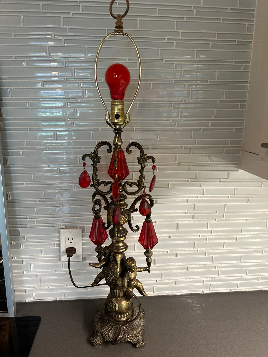 STUNNING HOLLYWOOD REGENCY BRASS CHERUBIM TABLE LAMP VINTAGE - photo 3