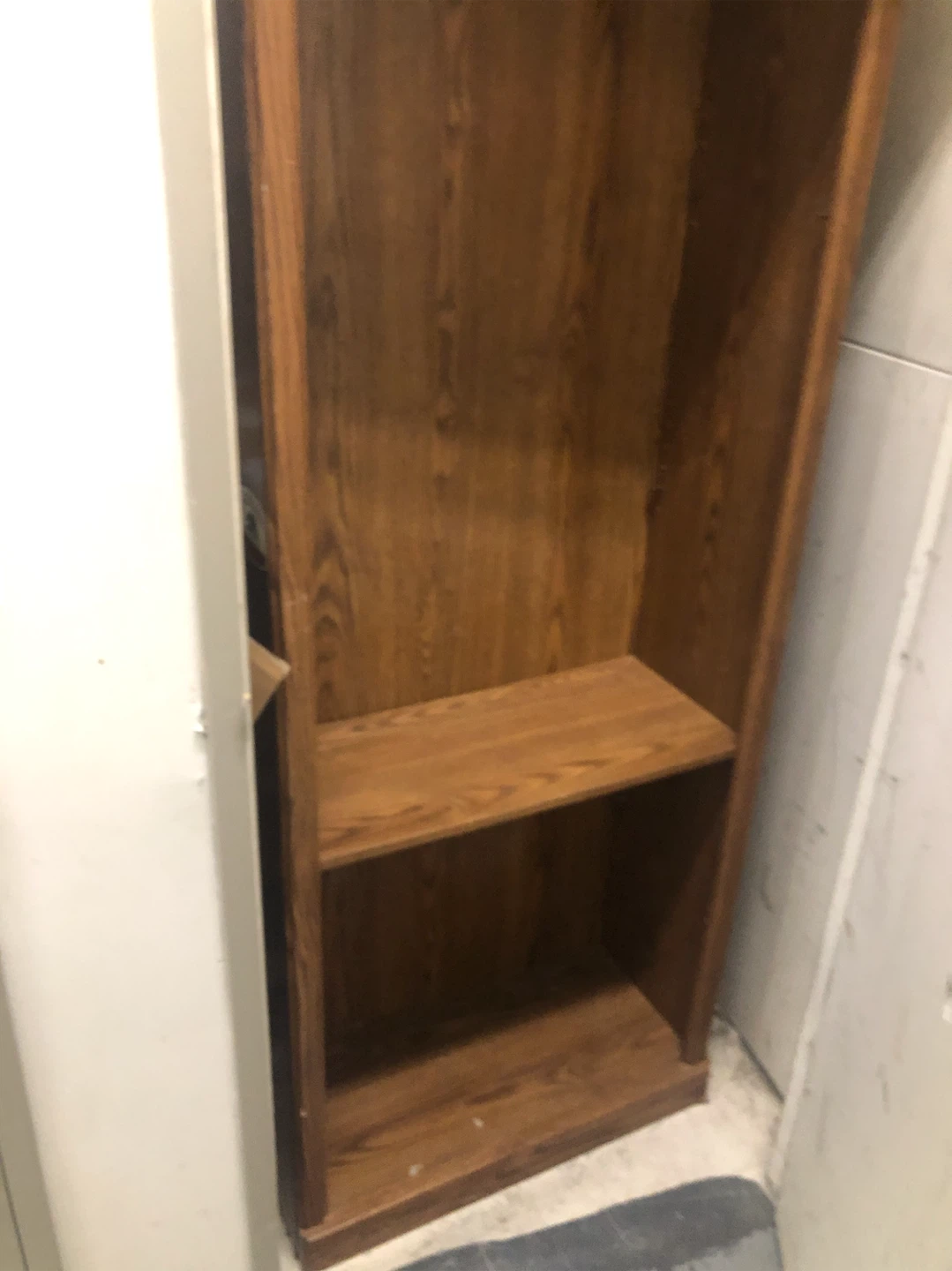 Wooden Bookshelf - photo 2