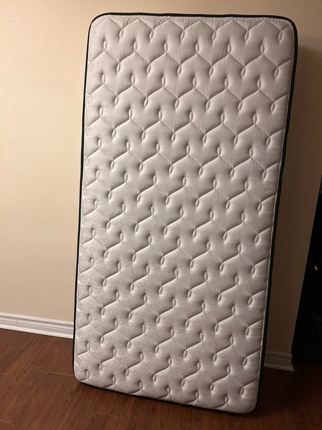Twin size mattress . White, clean , non smoking home . - photo 2