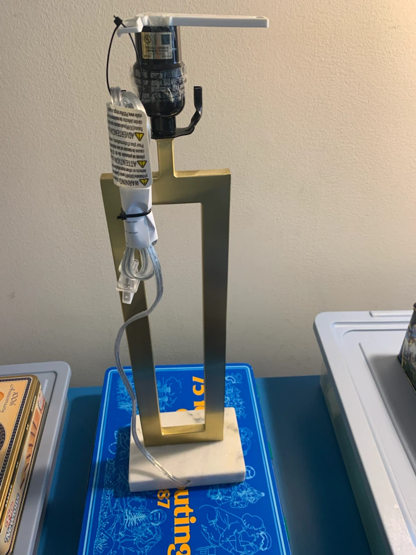 TABLE LAMP, NEW, 21 1/2 H