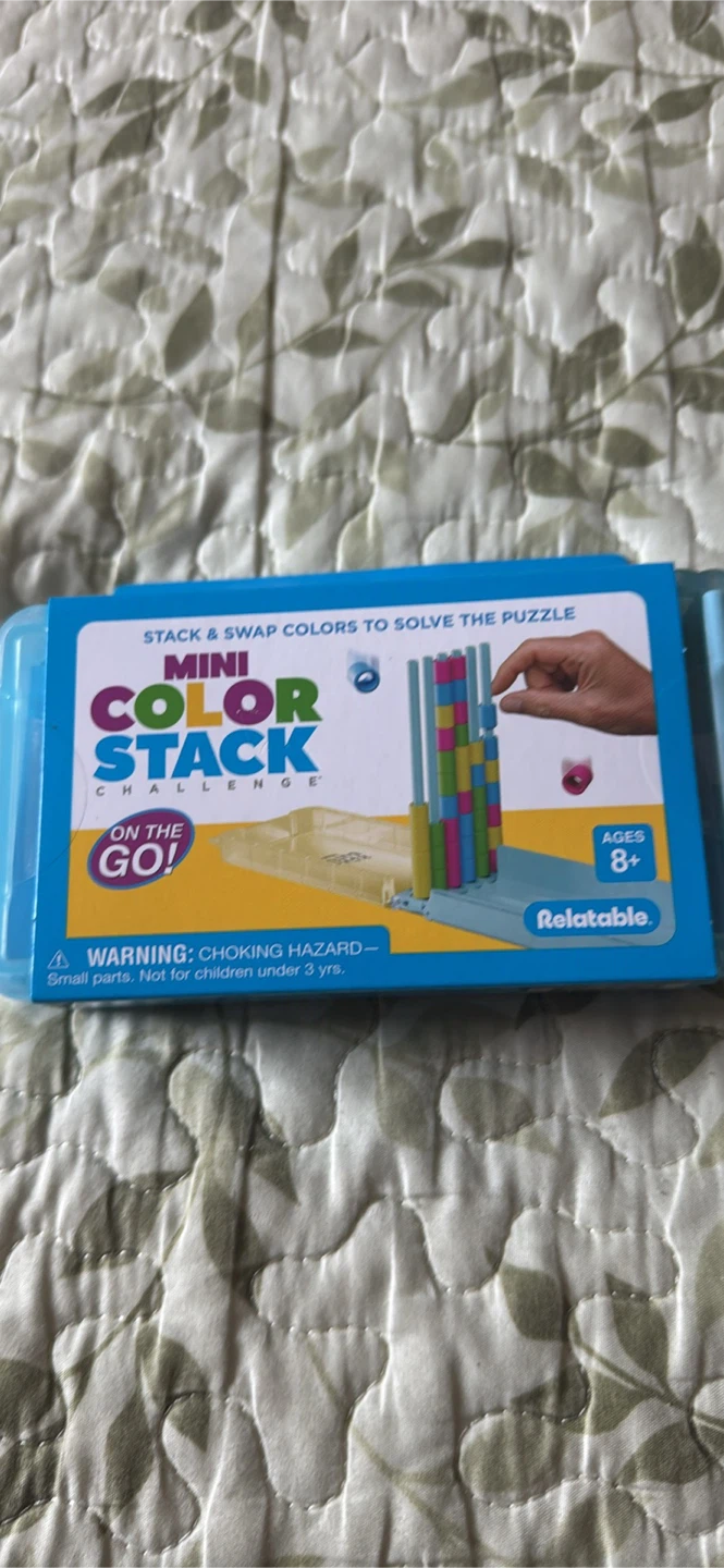Juego de desafío «Mini Color Stack» con el que te identificarás
