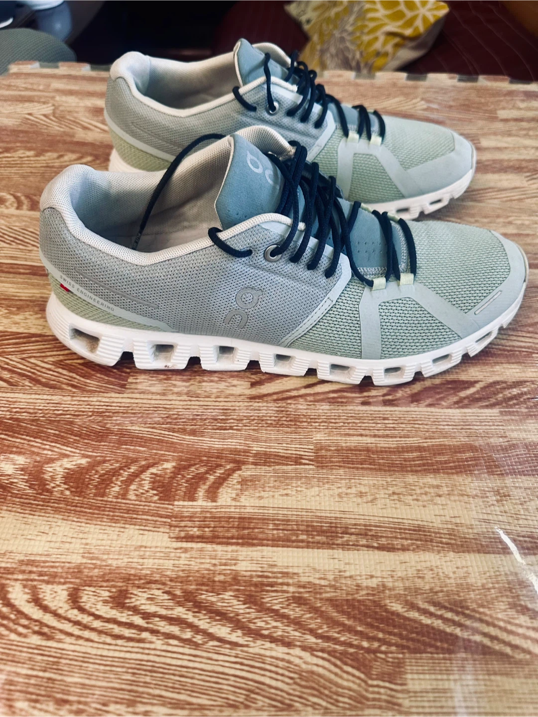 On Cloud Running Shoes - photo 3