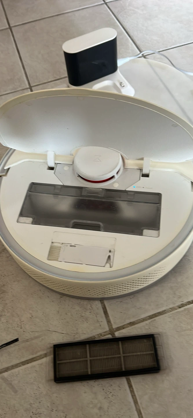 Roborock S6 Pure robot vacuum + mop w/ charger & extra parts - photo 3