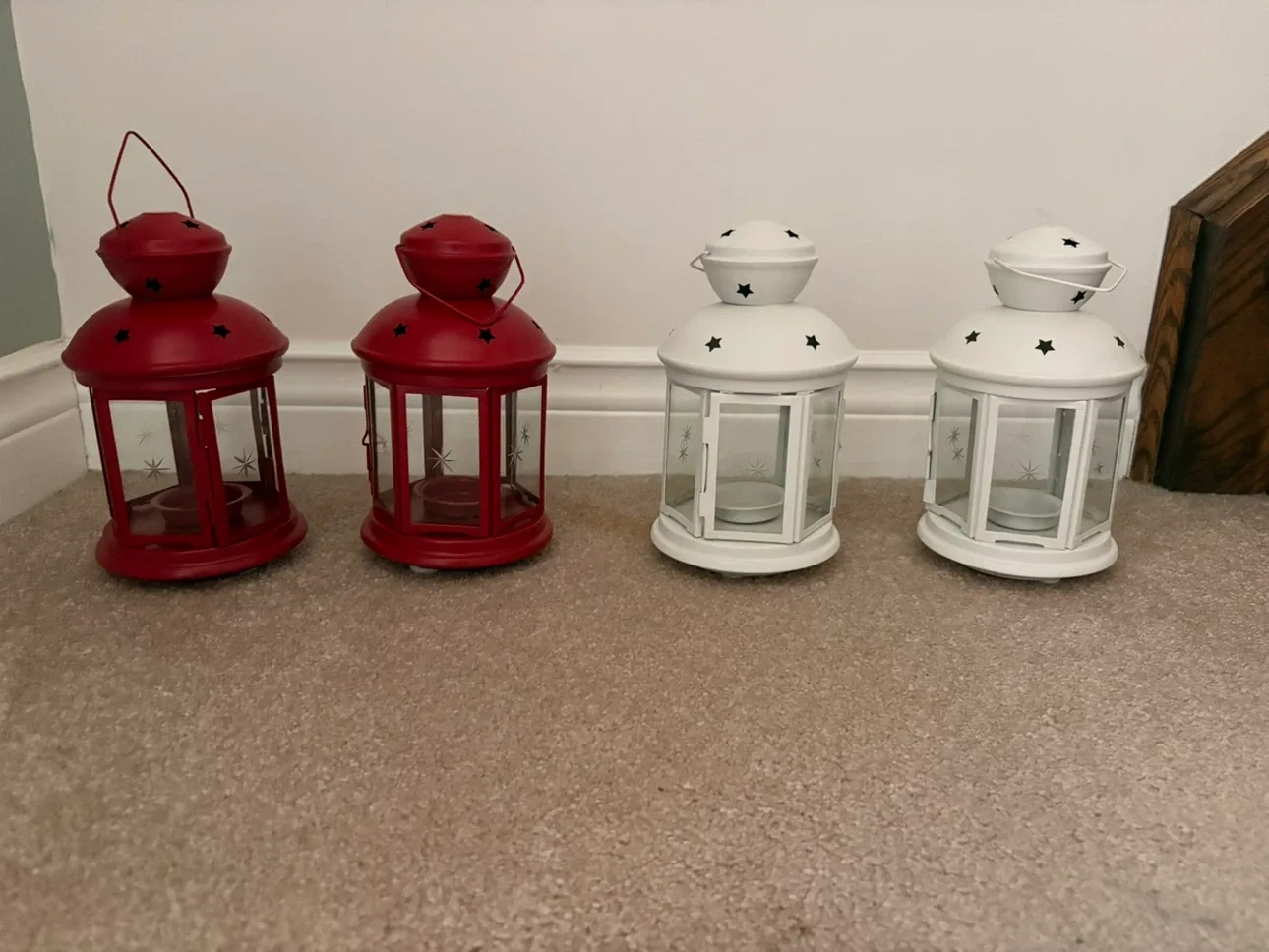 Set of 4 Lanterns - 2 Red, 2 White