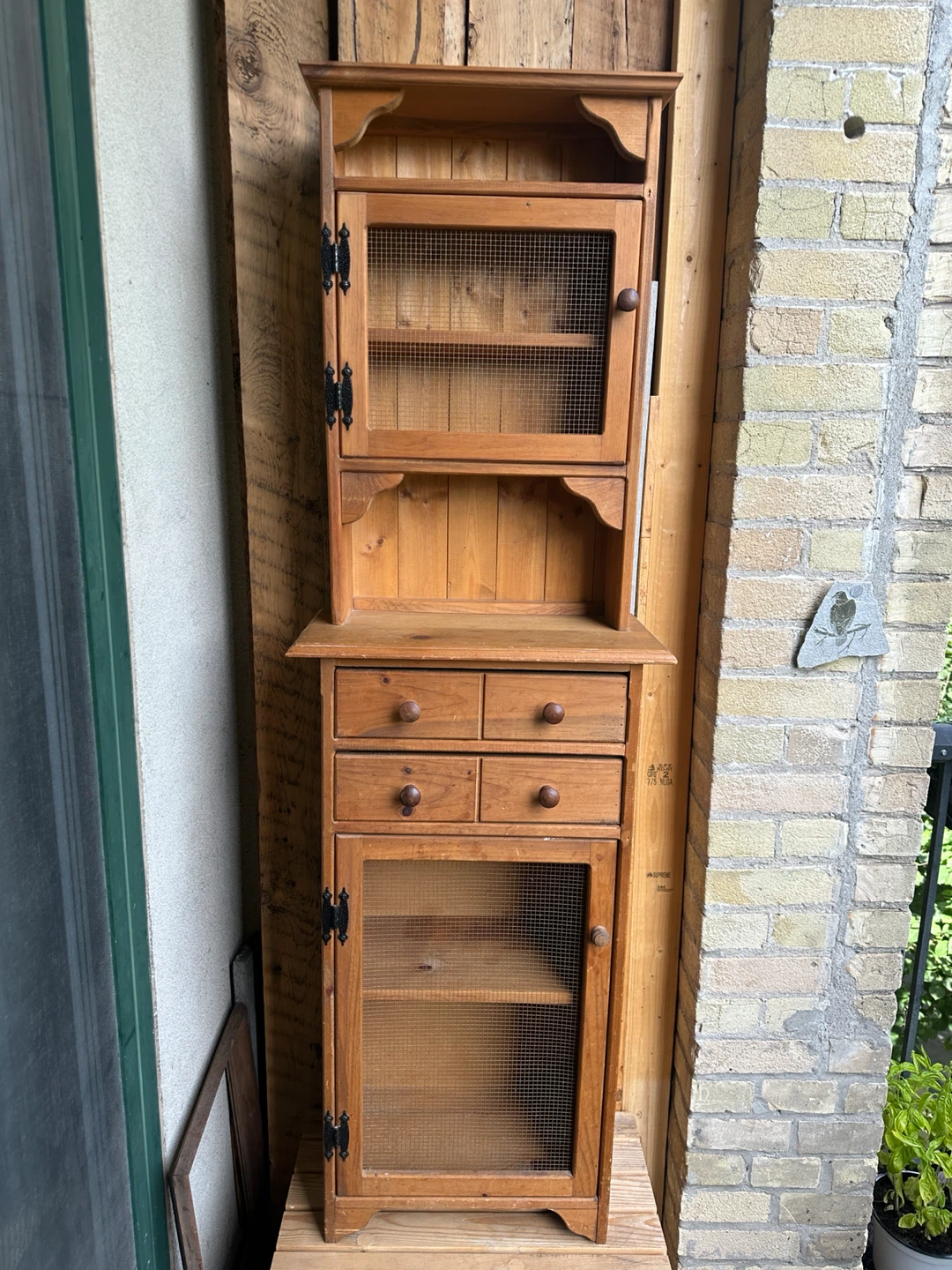 SMALL ANTIQUE PINE WOOD DISPLAY STORAGE CABINET VINTAGE