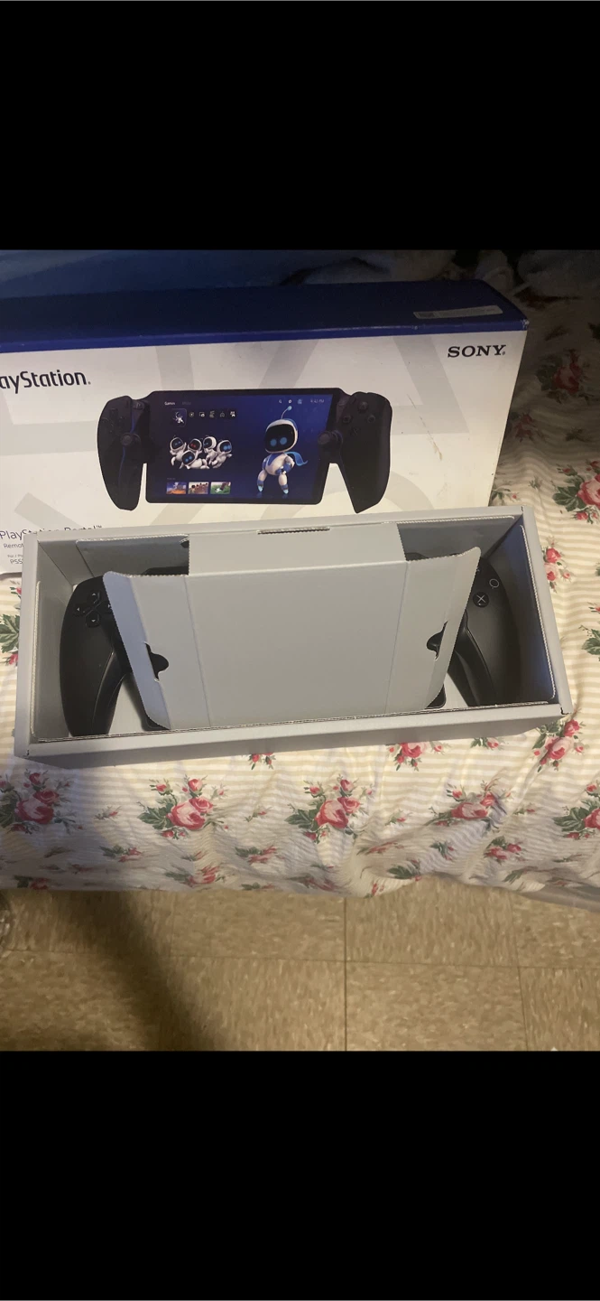 PS5 PlayStation Portal – Used Like New Box and Charger - photo 5