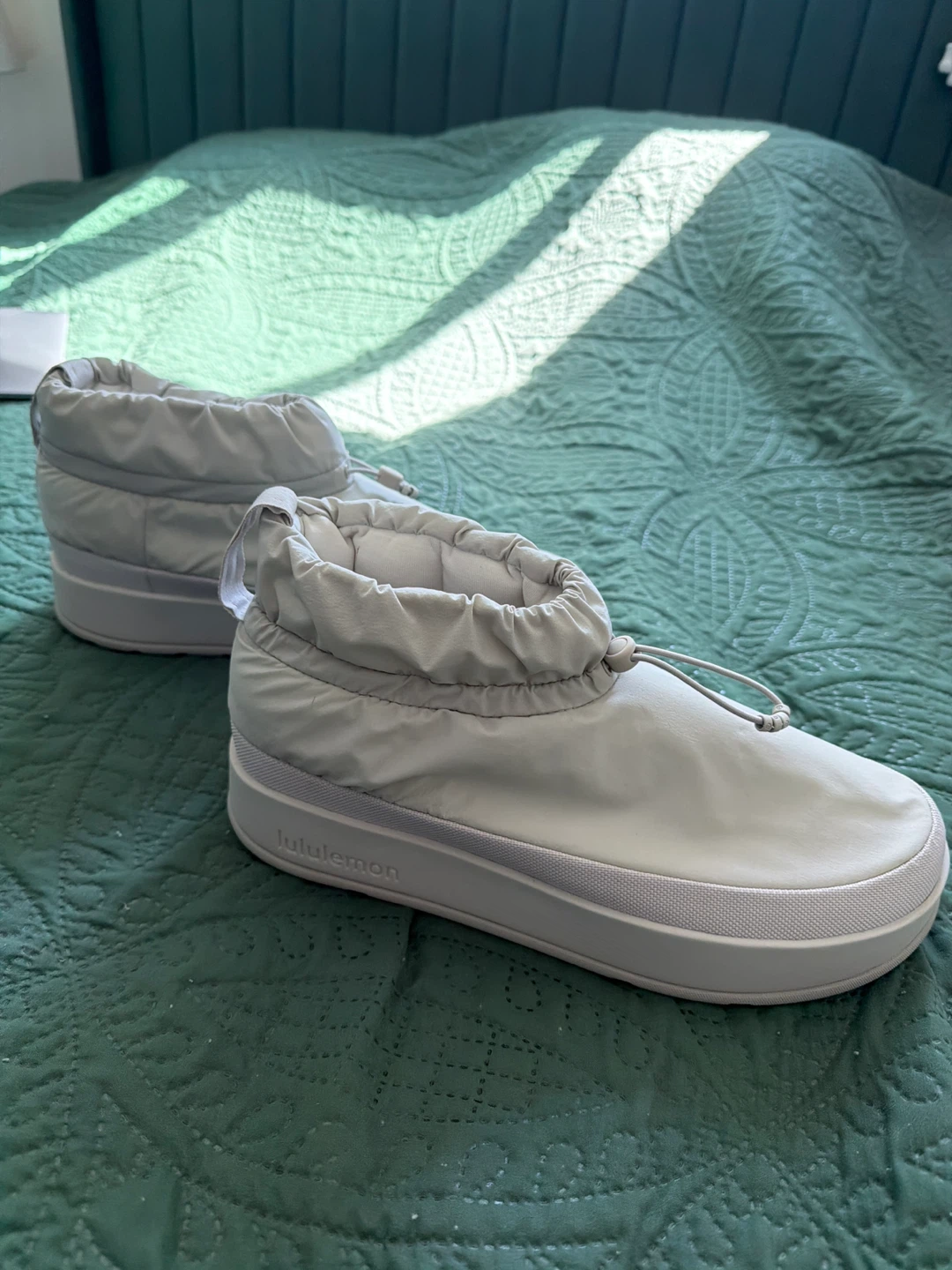 Lululemon Women's Wunder Puff Mini Boots - Size 11
