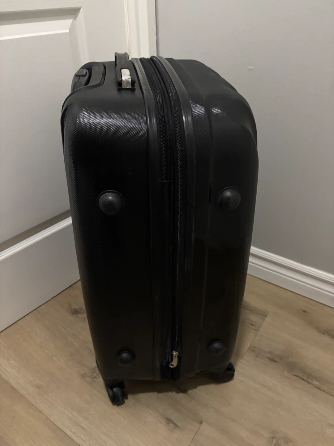 Black Hardside Spinner Suitcase - photo 5