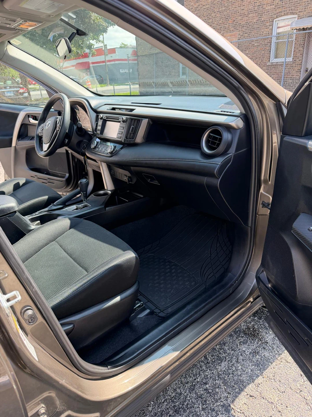 Toyota RAV4 Interior - Black Seats & Sunroof