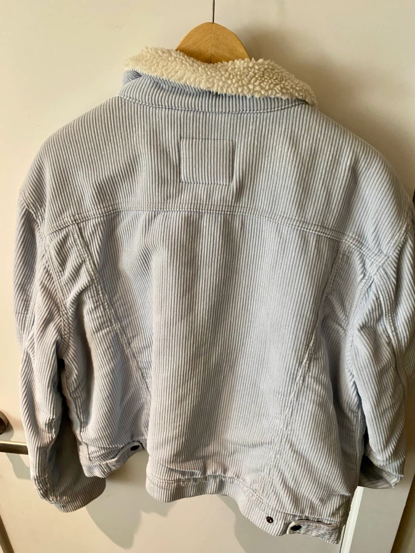 Levi Strauss & Co. Sherpa Lined Corduroy Trucker Jacket - photo 3