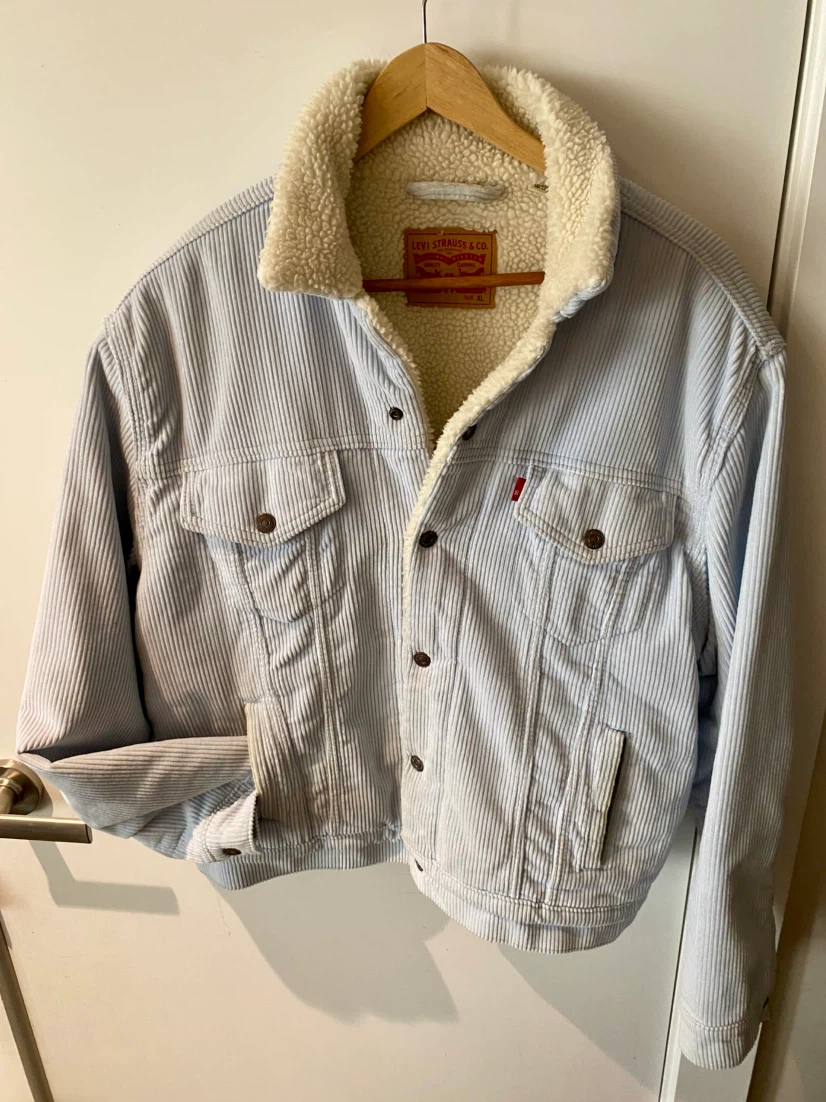 Levi Strauss & Co. Sherpa Lined Corduroy Trucker Jacket - photo 4