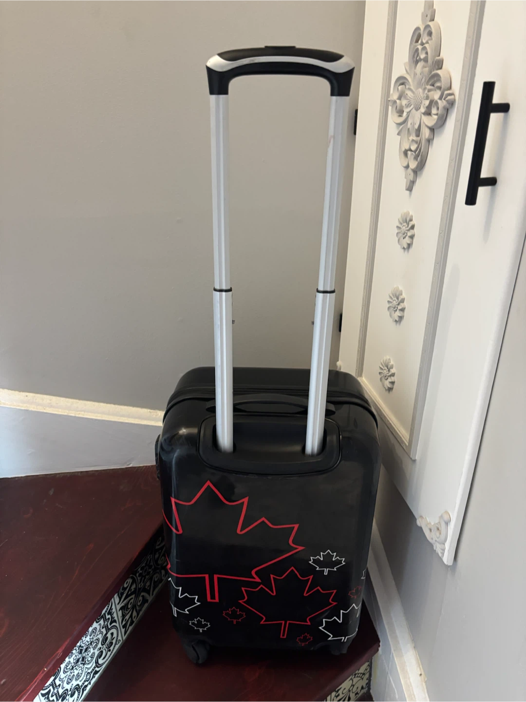 Black Carry-On Suitcase with Maple Leaf Design - photo 3