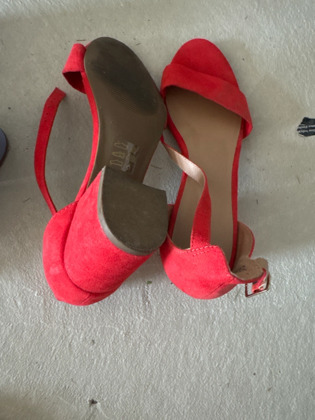 Red Suede Block Heel Sandals - photo 2