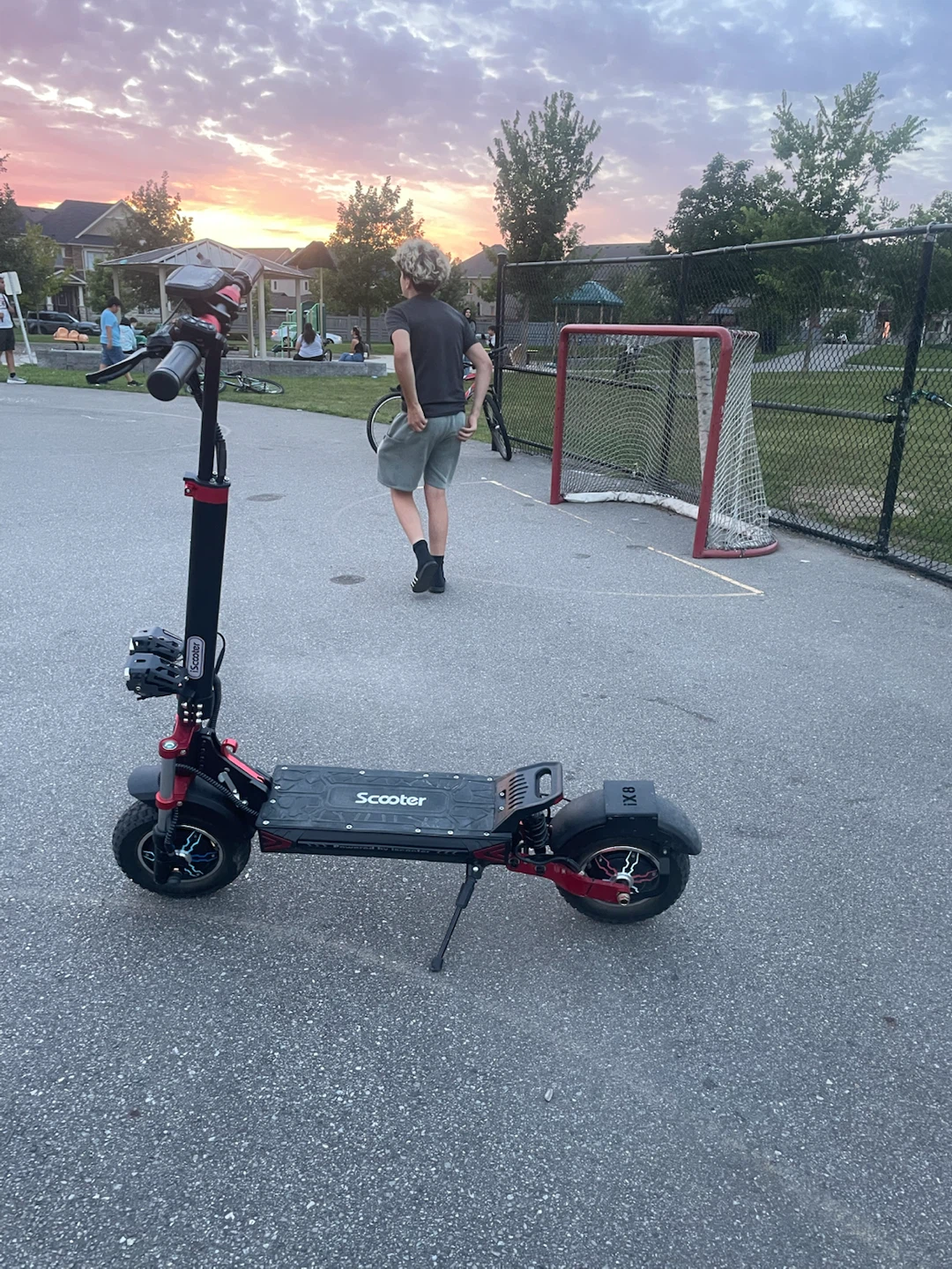 iScooter IX8 dual motor electric scooter - photo 2