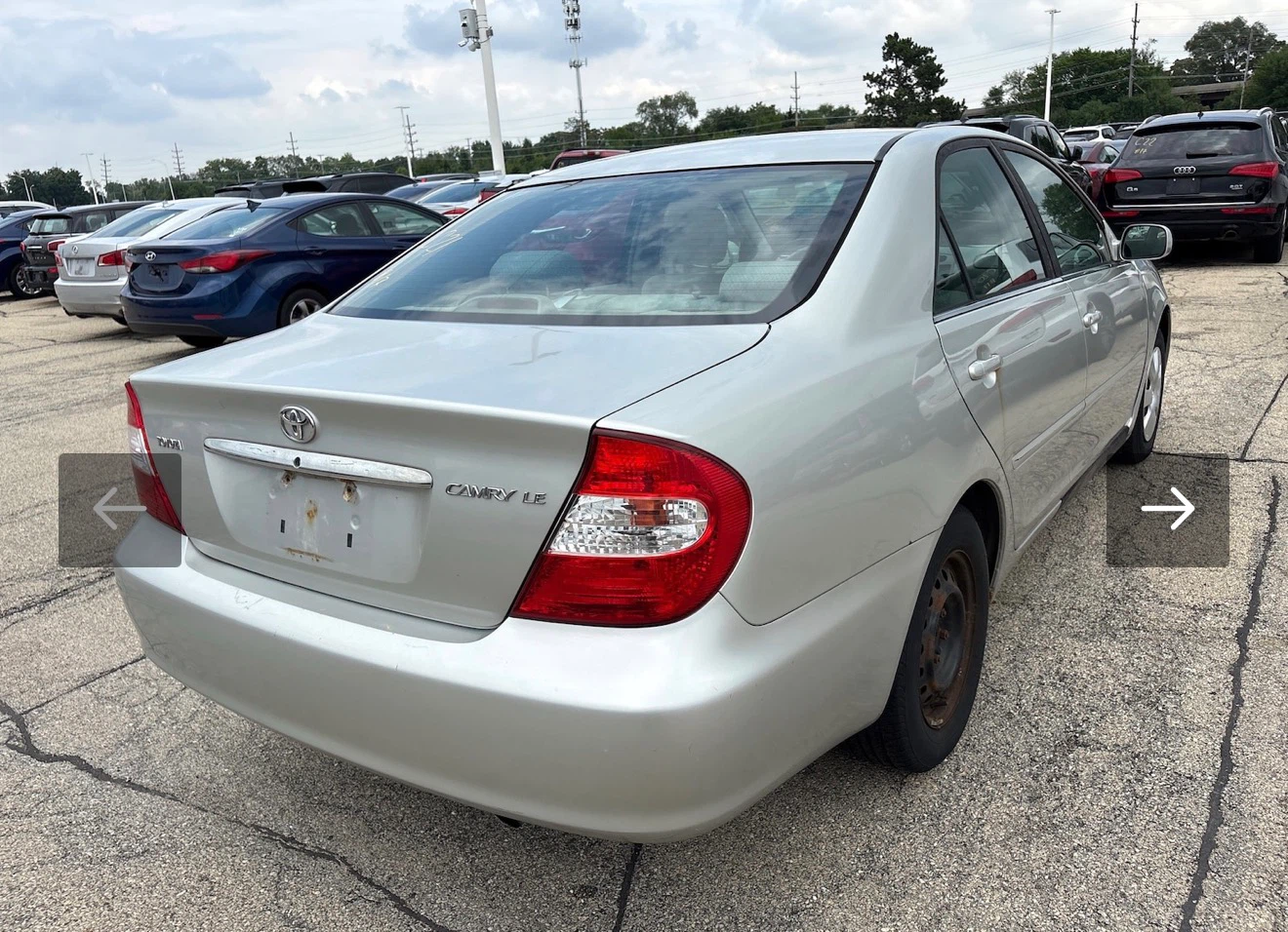 2010Toyota Camry LE Sedan - photo 4