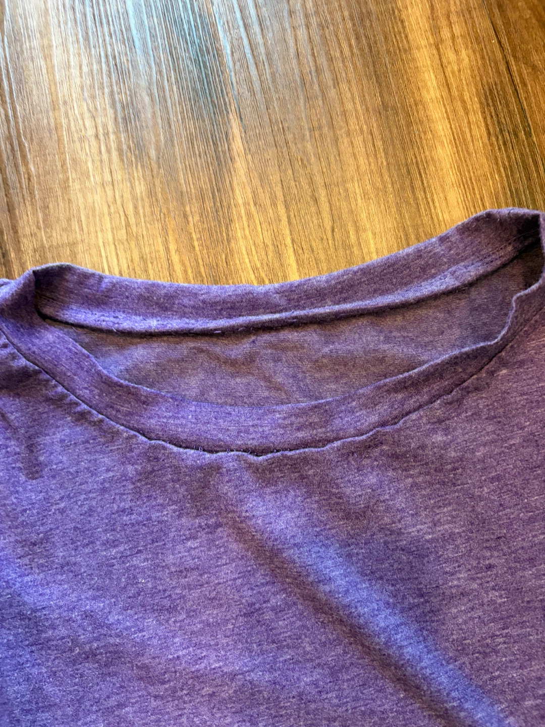 Women’s large purple t-shirt - photo 3