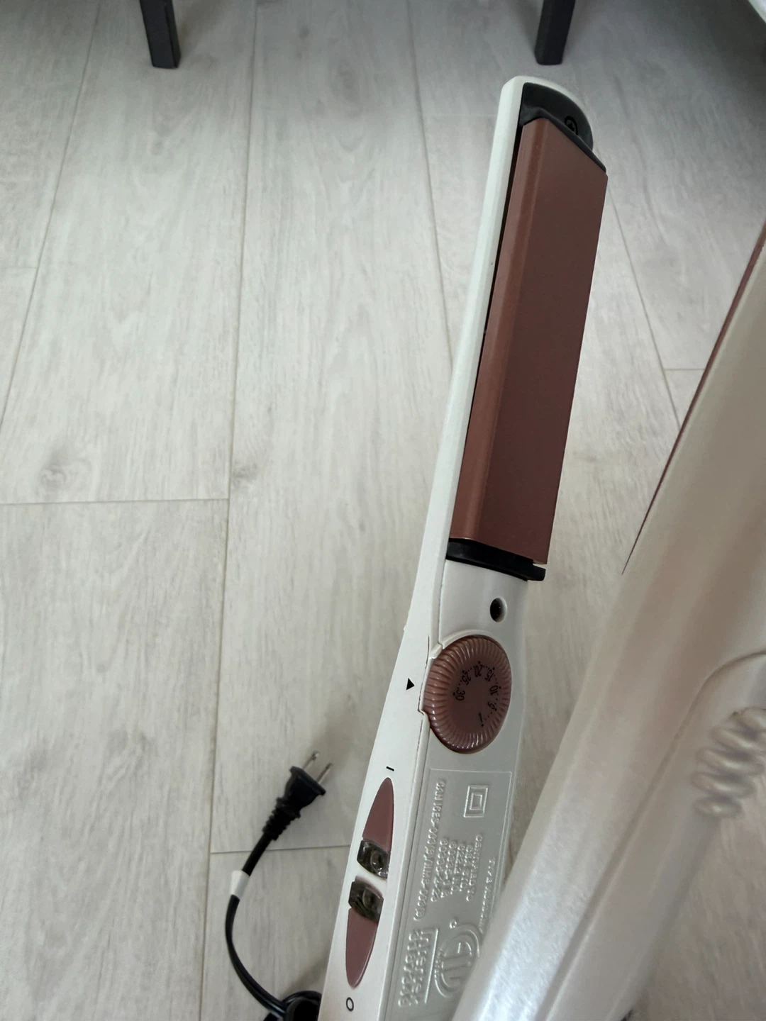 Quo Original Ceramic Hair Straightener - photo 3