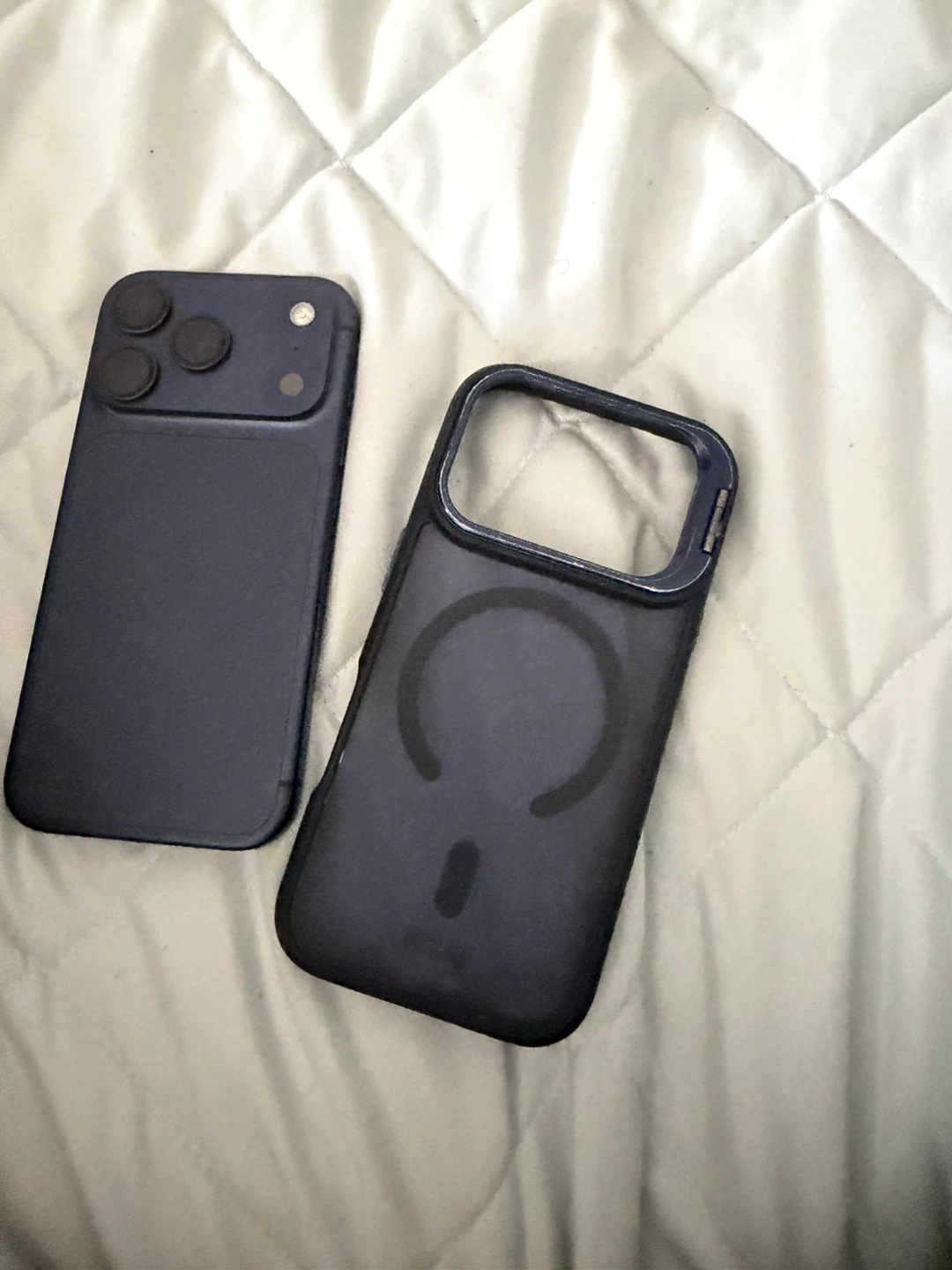 Deep Blue iPhone 17pro 256gb - photo 3