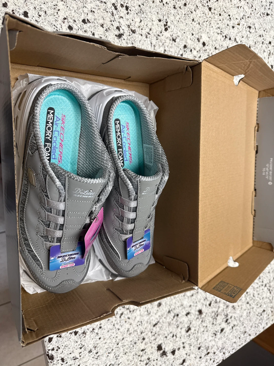 Skechers D'Lites Women's Shoes Size 7.5