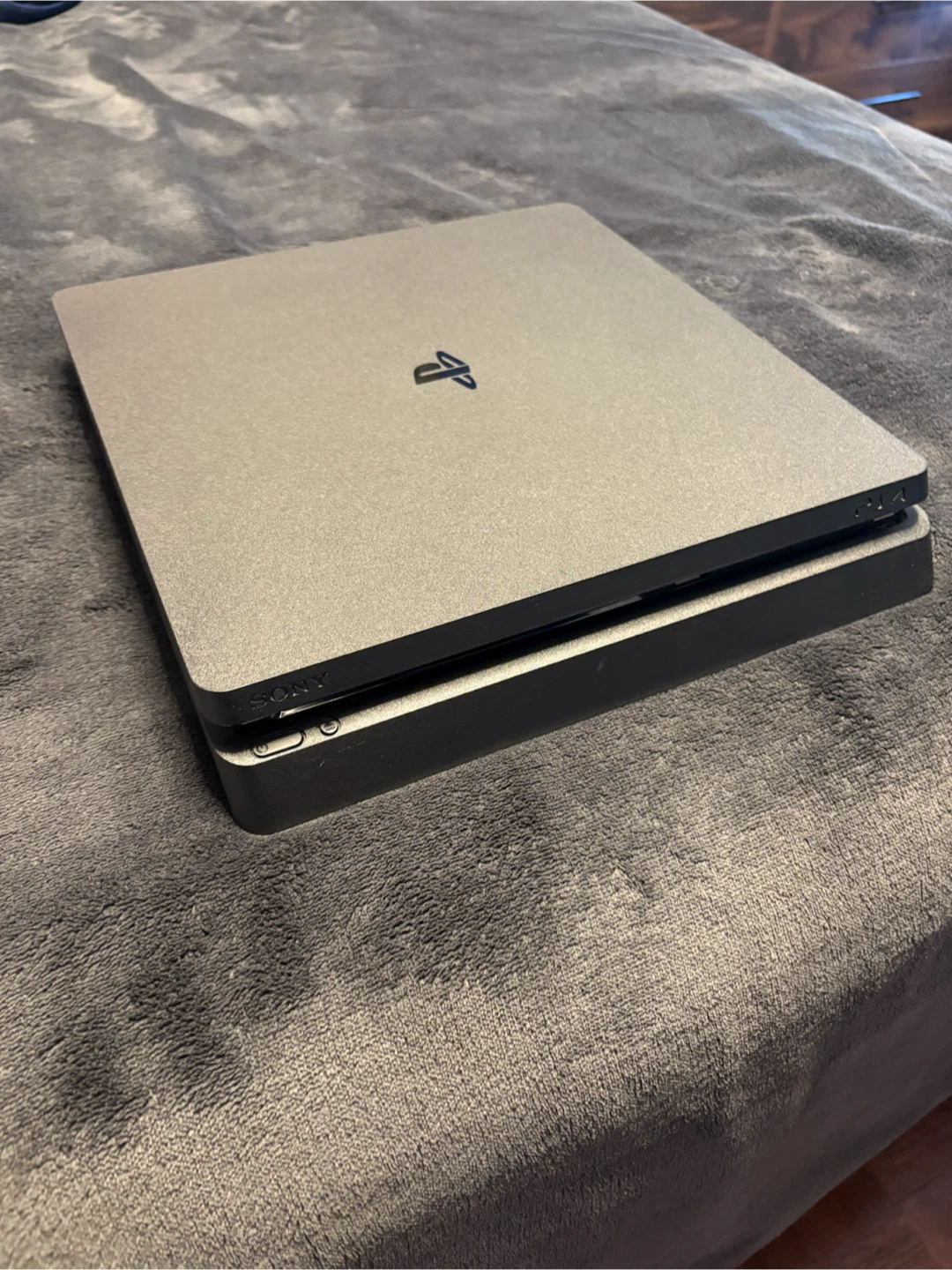 Sony PlayStation 4 Slim Console 1TB - photo 2