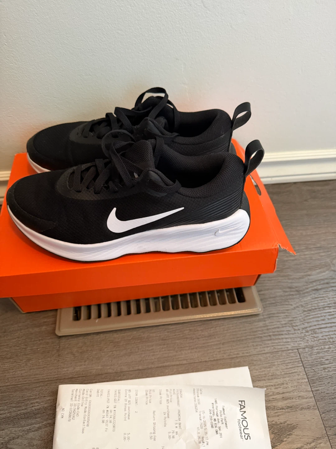 Nike Black & White Sneakers –Women’s Size 7.5