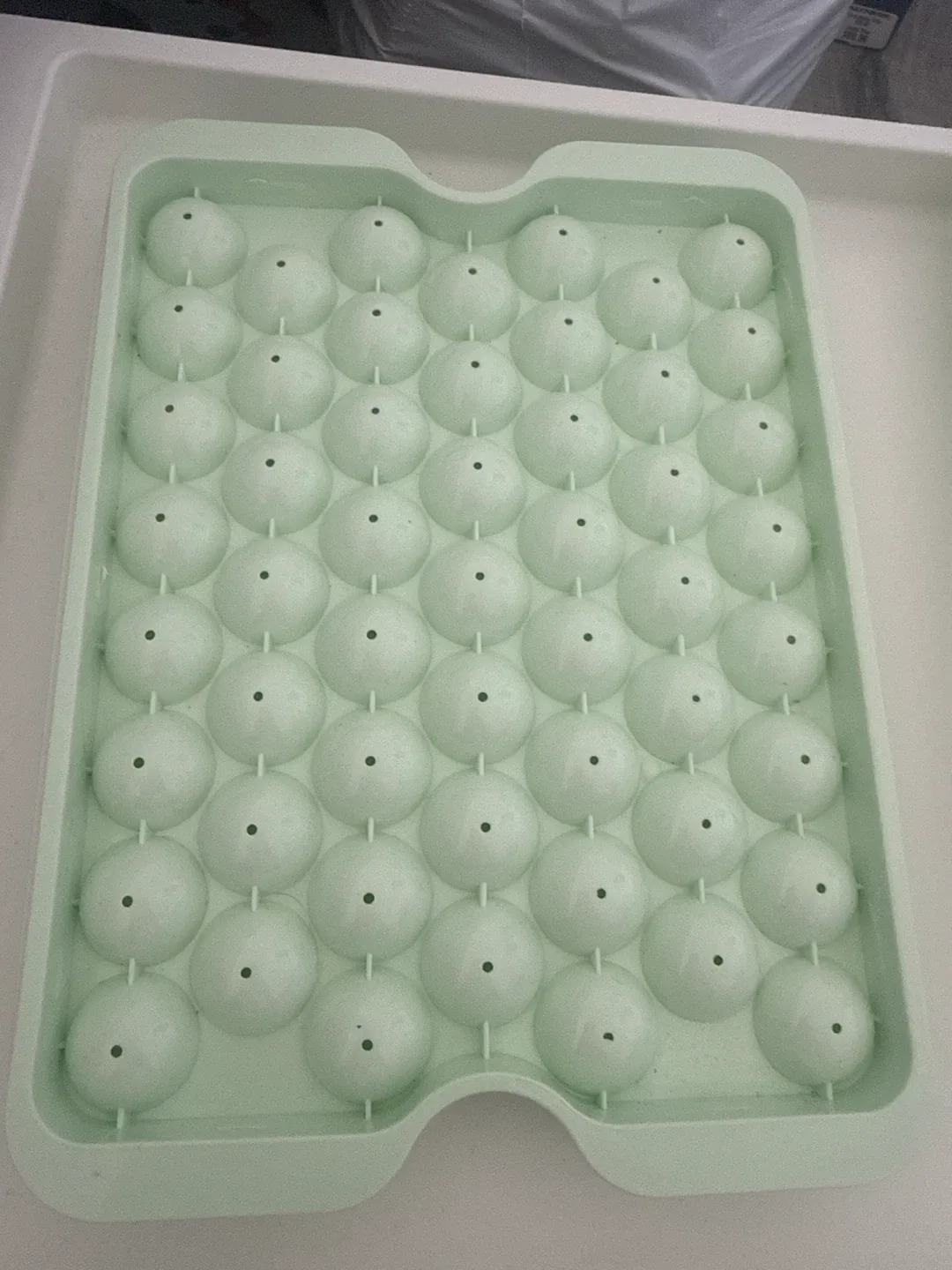 3 Light Green Round Ice Cube Trays - photo 2