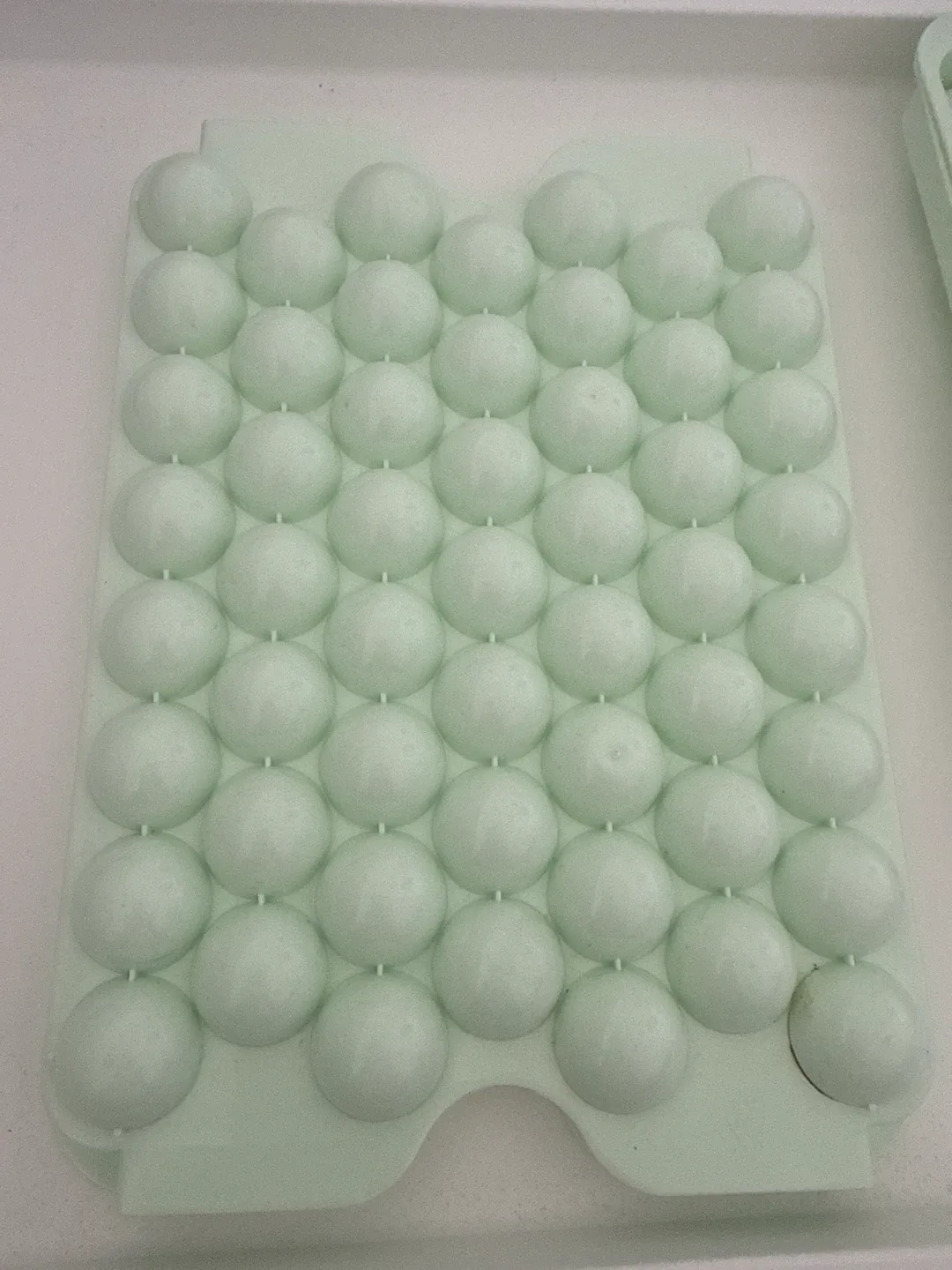 3 Light Green Round Ice Cube Trays - photo 3