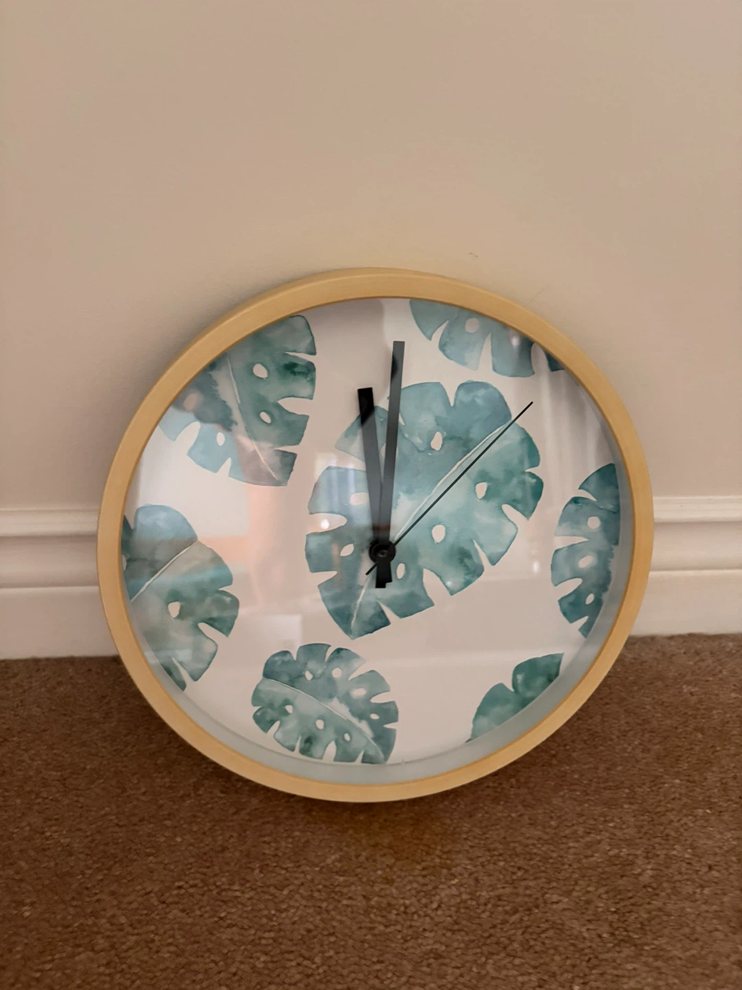 Round Wall Clock - Leaf Print