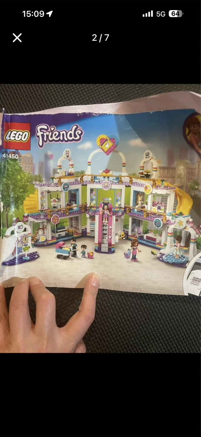 LEGO Friends Heartlake City Mall 41450 - photo 5