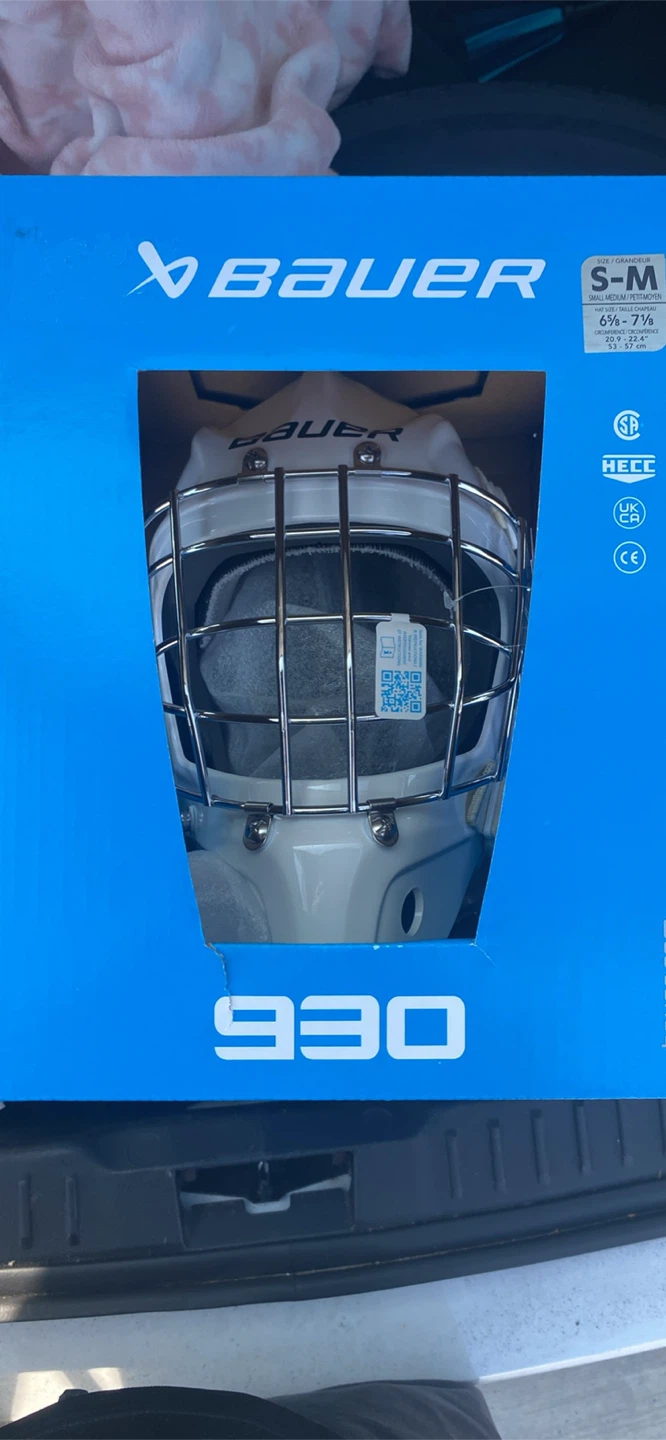 Bauer 930 Goalie Mask - Size S-M