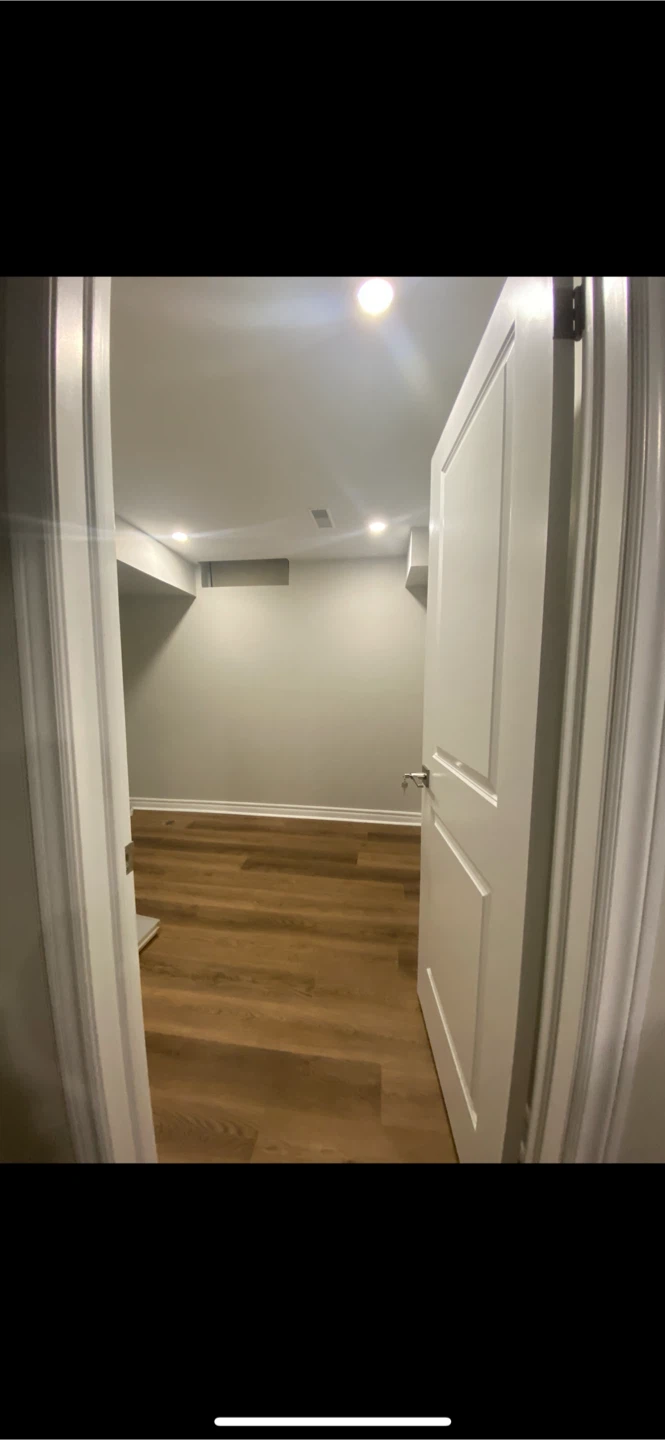 Room for rent north Oshawa
