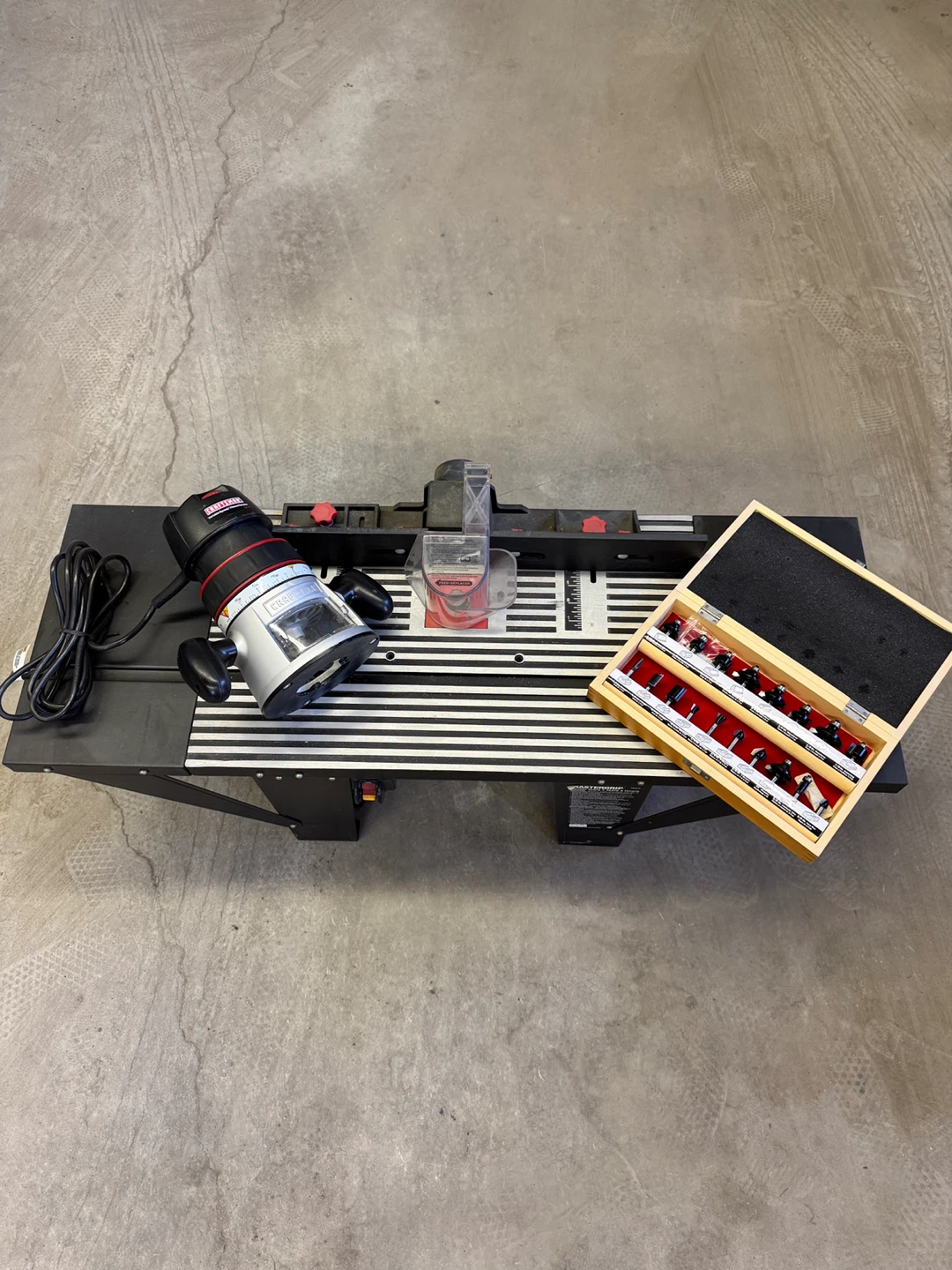 Craftsman Router Table with Router Bit Set
