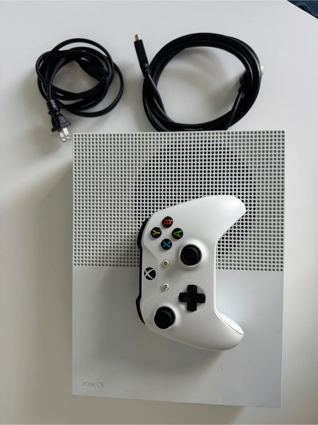 Xbox One S 1TB Digital Edition - photo 3