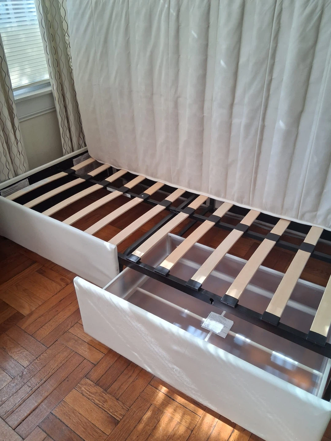 Bed frame w/ storage drawers - photo 3
